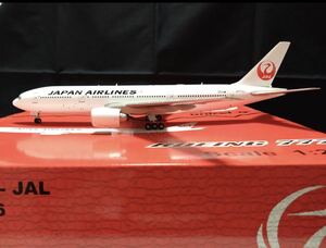 1:200 JAL 777-246