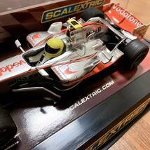 未使用　保管品　スロットカー　SCALEXTRIC VODAFONE MCLAREN MERCEDES ミニカー_画像5