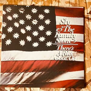 SLY & THE FAMILY STONE / THERE'S A RIOT GOIN' ON LP 