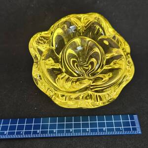 新品*アクリルアイス*バラの花*クリスタル*黄色*クリア*フィギュア*フラワー