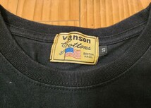 即決 早い者勝ち【VANSON/バンソン】VANSONのロゴがラインストーン 黒/ サイズS 両袖にもロゴプリント 背中にワンスター/星プリント _画像5