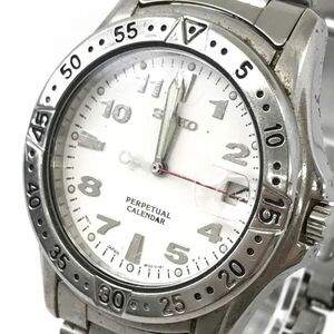 SEIKO セイコー 腕時計 8F32-0160 クオーツ アナログ ラウンド シルバー カレンダー パーペチュアルカレンダー シンプル コレクション