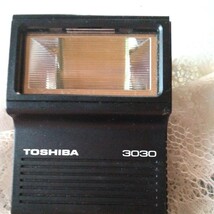 激レア　Mamiya マミヤ 一眼レフ フィルムカメラ　ZE quartz　東芝3030ストロボ付き　シャッター切れます。激安 _画像3