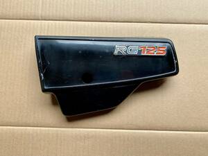 ** Suzuki RG125 original side cover left / search (GT100 GT185 GT125 RG185) spare parts .**13