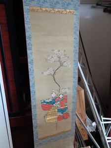 Art hand Auction Scroll, Hina dolls, calligraphy by Hoitsu, cherry blossoms, genuine, Ken: hand-painted, paper, scroll box, tea ceremony utensils, calligraphy, signature, print, Senkai, ink painting, picture scroll, landscape, silk, tea hanging, Painting, Japanese painting, others