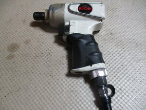 ジャンク品　RYOBI　エアインパクトドライバ　AID-1d　（N-6）