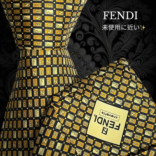 FENDI イタリア製 イエロー ダークネイビー ロゴ総柄
