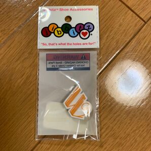 クロックス ジビッツ チャーム キティー