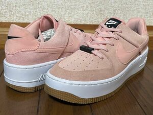 NIKE WMNS AIR FORCE 1 SAGE LOW "Coral Stardust" 23.5c m