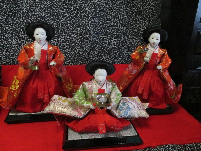 ★Shugetsu Hina Doll, 7-tiered display, Hinamatsuri, Three Court Ladies, Gold and Orchid, Vermilion, White, One wooden stand, Vintage, Like new, Excellent condition, season, Annual Events, Doll's Festival, Hina Dolls