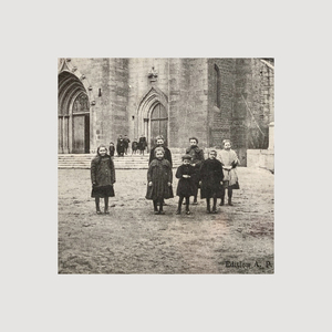フランス 1900s 教会と少女達 子供 写真 ポストカード 額縁 フレーム 銀板 フォト クラシック ドアノー 美術 ヴィンテージ アンティーク 1