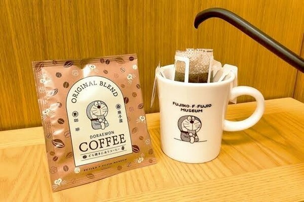 【新品】藤子・F・不二雄ミュージアム ドラえもん どら焼きにあうコーヒー マグカップセット 限定 doraemon cup coffee set museum