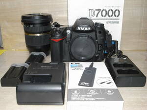 D7000 Nikonデジタル一眼 + タムロンレンズSP DiⅡ10-24ｍｍ 3.5-4.5 (B001)　セット
