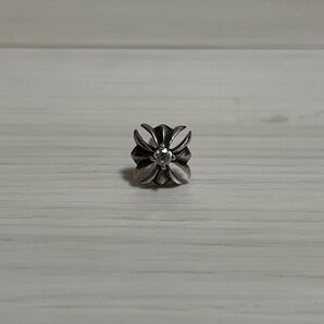 クロススタッドピアス