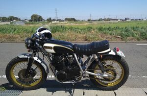 YAMAHA　XS250　フルカスタム　　SR400　SR500