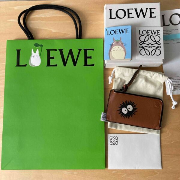 LOEWE×トトロ まっくろくろすけ コインカードケース