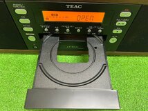 【現状品】『2-276』TAEC LP-R520 CD RECORDER SYSTEM ティアック 2017年製 レコード カセット ラジオ CD_画像3