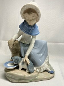 【中古品】『2-013』LLADRO リヤドロ 少女と猫　陶器人形