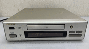 ONKYO オンキョー CDプレーヤー C-722MLTD