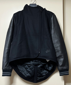 ★★33004　NIKE／ナイキ　黒　レディース　フード付き　袖レザー　ブルゾン　ジャケット