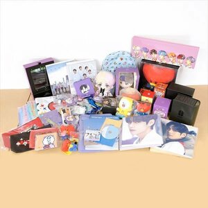 829*BTS グッズ まとめて 大量 ぬいぐるみ/フィギュア/アートパネル/缶バッチ/アクスタ/ラバーストラップ/コップ/ポーチ等 未使用あり