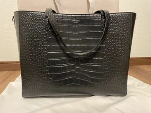 [ regular price 17 ten thousand ]Jimmy Choo Jimmy Choo tote bag DEELAN CCL men's black ko type pushed . leather equipment ornament Logo bag BLACK crocodile black 