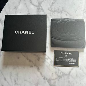 CHANEL キャビアスキン　二つ折財布