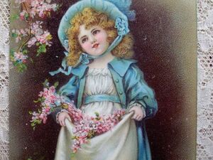 アンティークポストカード*ピンクの花とブルーの帽子の可愛い少女