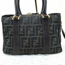 1円〜【極上品】FENDI フェンディ　ハンドバッグ　2way ズッカ　バニティバッグ　ゴールド金具　斜め掛け　ブラウン_画像2