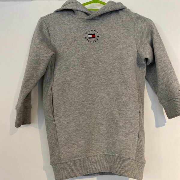 KIDS TOMMY 104cm パーカー ワンピース