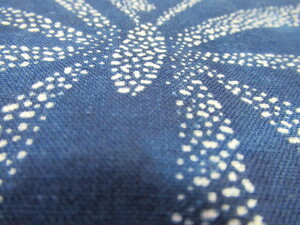 古布、藍染木綿、はぎれ、両面染、点描蝶、１６２センチ。