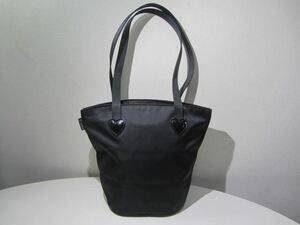 アニエスベー　バッグ　おしゃれな黒　愛らしい洒落たデザイン　アニエスベーの上質バッグ　ショルダーにも　