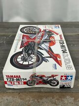 8777 未組立 タミヤ ヤマハ YZR-M12 ‘04 No.7/33 1:12 YAMAHA YZR-M1 '04 未使用 未開封_画像3