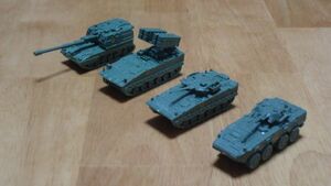 130 4D 1/144　中国陸軍車両4個セット（緑色）mm1086+mm1095 220G1