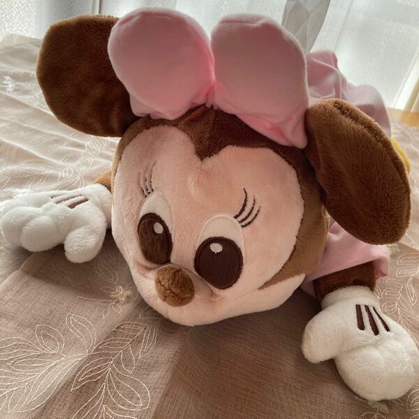 【Disney】ミニーちゃんボックステッシュカバー　　寝そべりぬいぐるみタイプ