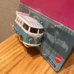 ホットウィールポップカルチャーbarbieバービー1/64?KOOL KOMBIクールコンビvolkswagenフォルクスワーゲンタイプ2バンHOTWHEELS出品同梱可の画像2