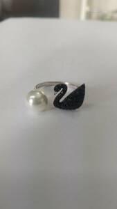 【SWAROVSKI】スワロフスキー『Iconic Swan リング』パール指輪 フリーサイズ ダイヤ ジルコニア真珠 リング 指輪 アクセサリー シルバー 