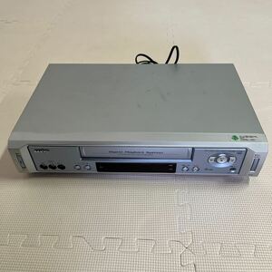 通電確認済み　サンヨー　SANYO ビデオテープレコーダー　2002年製　VZ-H34G ビデオデッキ　VHS