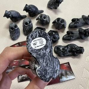 置物 フクロウ アライグマ ラッコ ビーバー wolf sculptures we ウルフ hand made in Canada カナダ A WOLF ORIGINAL インテリアの画像6