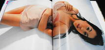 石川瞳写真集「PUPILLA」帯付き　2001年5月発行 第4期ワンギャル 水着・ランジェリー・巨乳　バスト89cm Eカップ_画像4