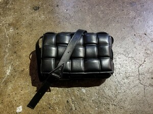 BOTTEGA VENETA パデットカセットバッグ ショルダーバッグ ボッテガヴェネタ