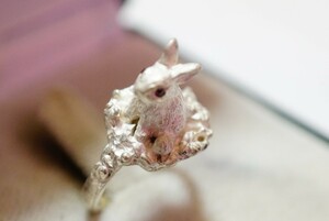 #857 DECO 天然ルビー ウサギ リング 指輪 約11号 ヴィンテージ アクセサリー SILVER刻印 アンティーク 天然石 宝石 カラーストーン 装飾品