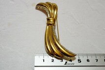 331 YVES SAINT LAURENT/イヴサンローラン ブローチ ブランド ヴィンテージ アクセサリー ゴールドカラー アンティーク YSL 装飾品_画像5