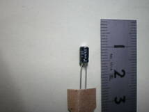 電解コンデンサー 4.7μF 35V ELNA　10個セット　未使用品　【複数セット有】　【管18-1】_画像2