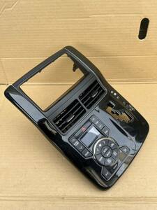 中古トヨタヴォクシー ZRR70W / ZRR75W 純正オーディオパネル ナビパネル　エアコンスイッチ 確認済み (A-2)