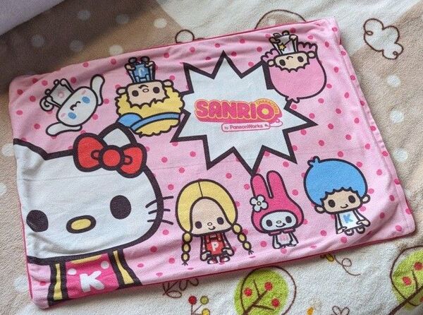 サンリオ希少デザイン 枕カバー