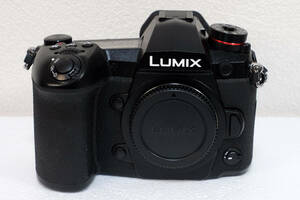 LUMIX DC-G9 ボディ　中古良品　保証残あり
