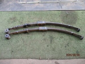 (0227)PA96 117 coupe rear leaf spring left right 
