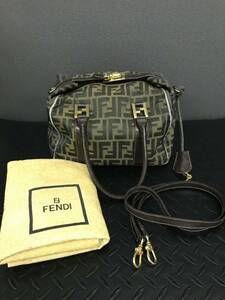 D82★FENDI フェンディズッカ柄　バニティバッグ ハンドバッグ ショルダー バニティ アクセサリーポーチ 2way FF金具 鍵付き