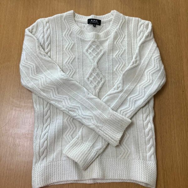 白いセーター 